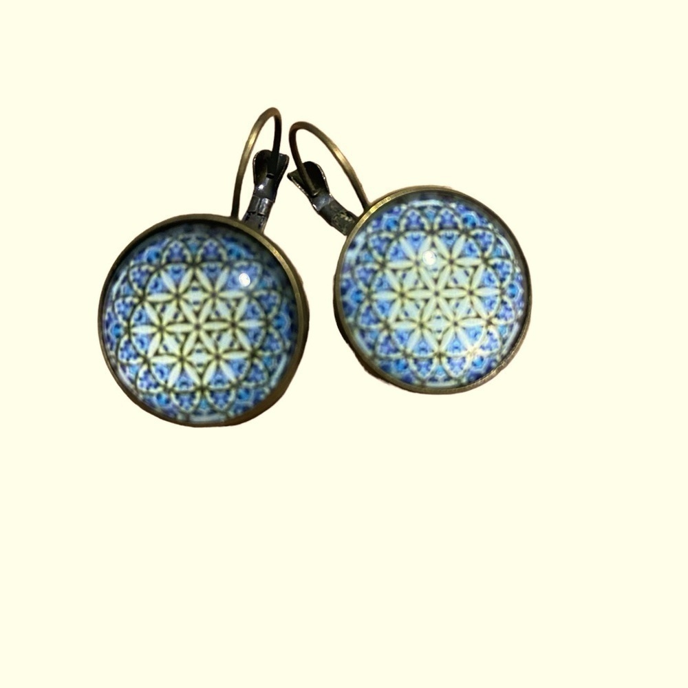 - BOHO Glass Bubble ROUND DROP LEVERBACK EARRINGS #114
